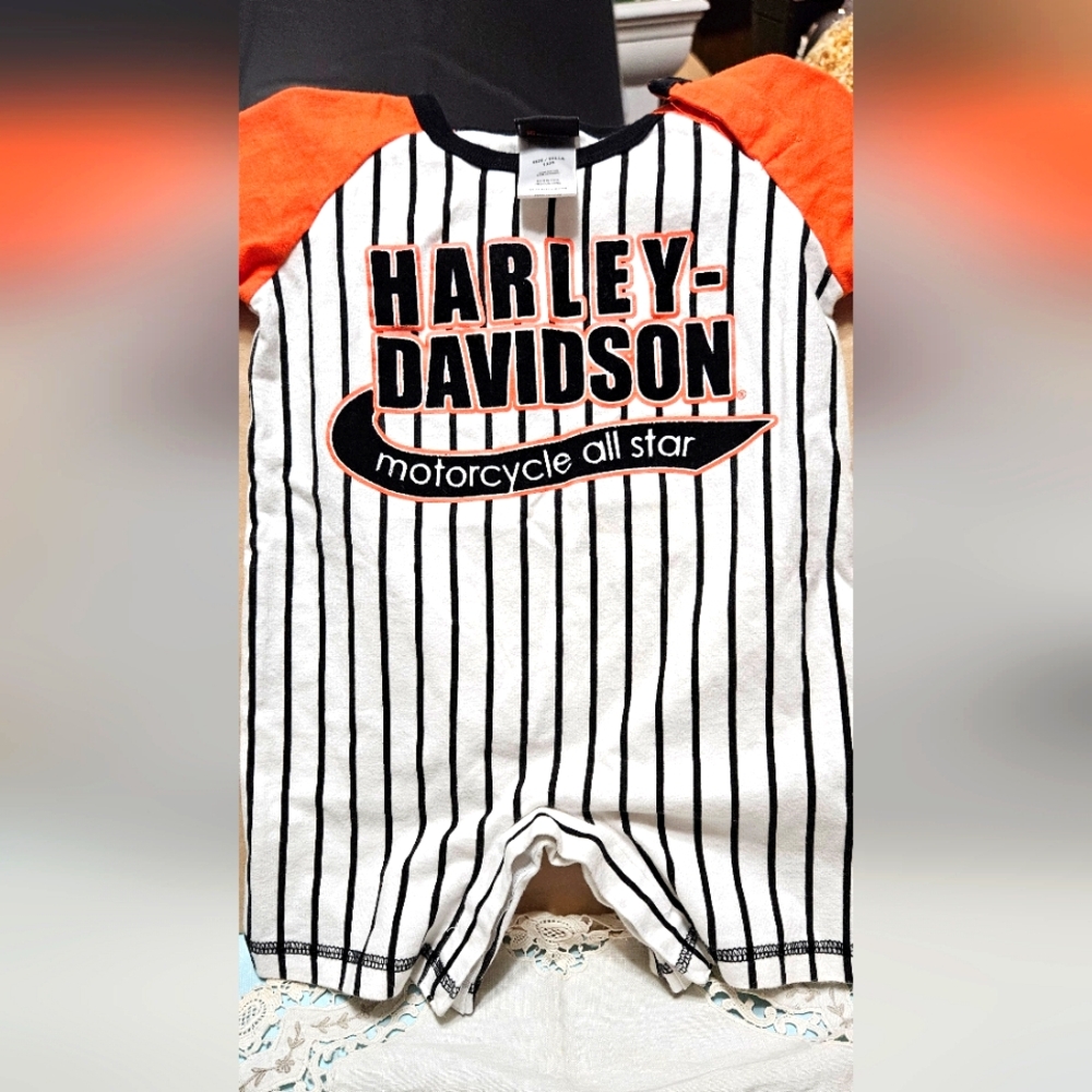 Harley Davidson 12 month white and black logo creeper.